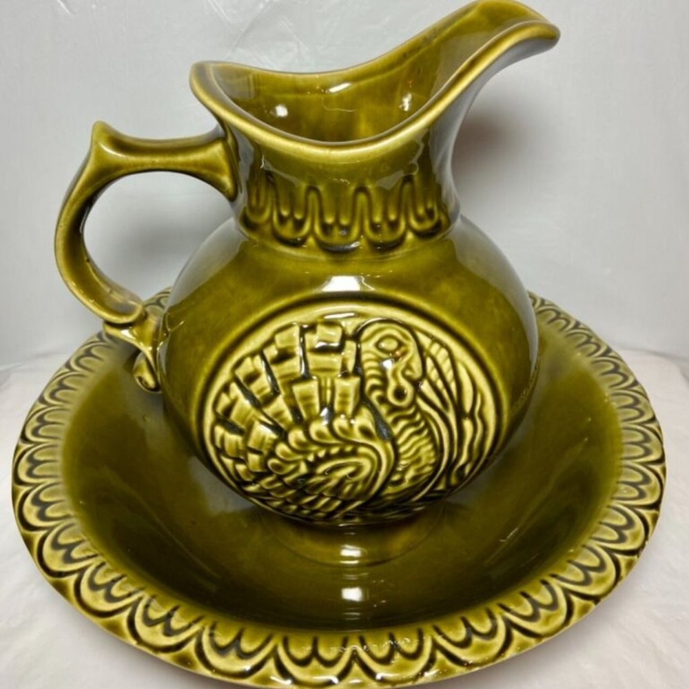 MCM McCoy Pottery #7516 Green Turkey Pitcher w/Bowl Set Embossed 1968 Vintage - Picture 11 of 12
